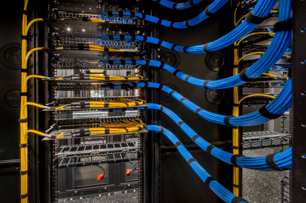 Cabled network rack in a data centre